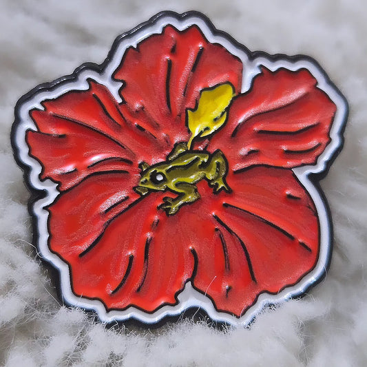 enamel pin- coquí on flor de maga ‧₊˚❀